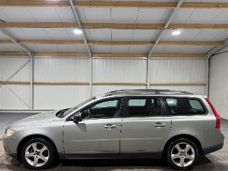 Volvo V-70 2.4 D5 136kW  Automaat Leder Kinetic picture 8