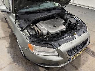 Volvo V-70 2.4 D5 136kW  Automaat Leder Kinetic picture 21