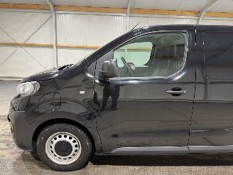 Peugeot e-Expert 50kWh 100kW Premium Navi Camera picture 13