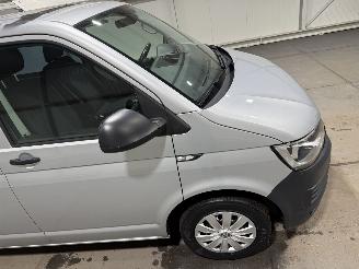 Volkswagen Transporter 2.0TDI 75kW L2H1 DC Comfortline Plus picture 18