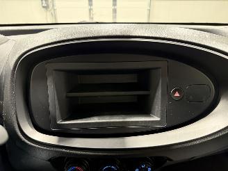 Toyota Aygo X 1.0VVT-i MT  53kW  Airco picture 36