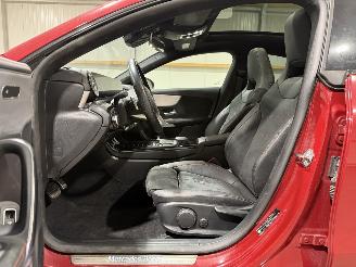 Mercedes Cla-klasse 200 120kW Automaat Business Solution AMG Panoramadak picture 17