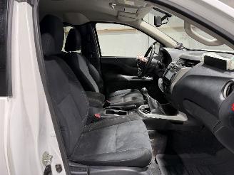 Nissan Navara 2.3dCi 120kW N-Connecta King Cab picture 49