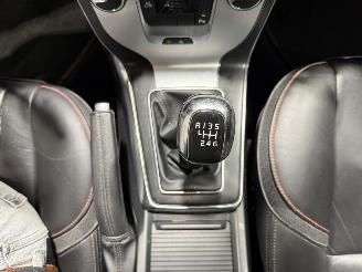 Volvo V-40 1.6D2 84kW Cross Country Momentum picture 18