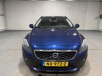 Volvo V-40 1.6D2 84kW Cross Country Momentum picture 4