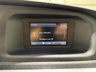 Volvo V-40 1.6D2 84kW Cross Country Momentum picture 15