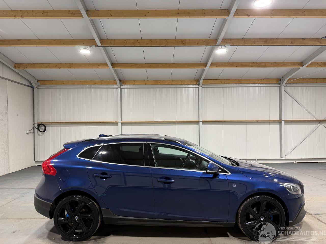 Volvo V-40 1.6D2 84kW Cross Country Momentum