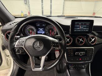 Mercedes Cla-klasse 200 115kW Automaat Airco Camera picture 29