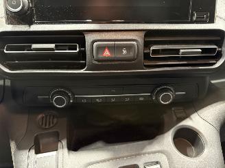 Peugeot e-Partner 50kWh 100kW Automaat picture 33
