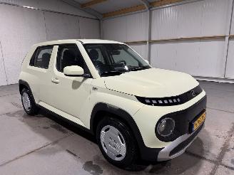 Hyundai Inster E-Motion 42kWh 71kW Automaat picture 2