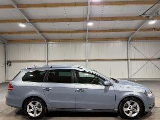 Vaurioauto  passenger cars Volkswagen Passat 1.6TDI 77kW Executive Edition 2013/12