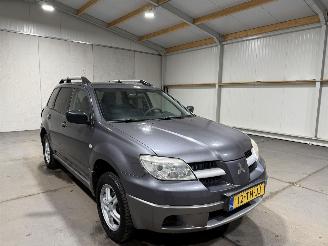 Mitsubishi Outlander 2.0 100kW Airco Invite+ picture 3