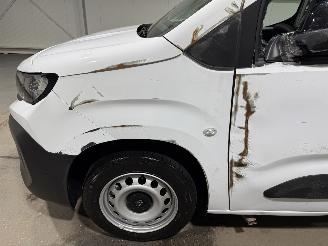 Peugeot Partner 50kWh L1 100kW Automaat picture 17