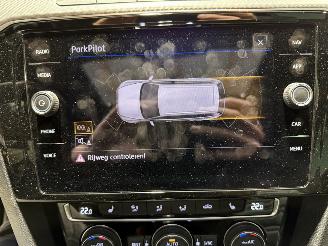 Volkswagen Passat 1.5TSI 110kW Automaat Highline Business R Pano picture 18