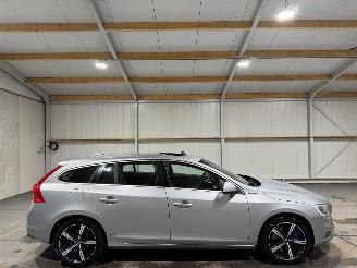 Volvo V-60 2.4D6 162kW Automaat Twin Engine R-Design 2015/12