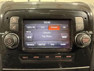 Peugeot Boxer 330 2.2BlueHDI 103kW L2H2 Premium picture 19