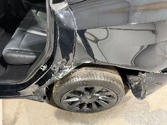 Tesla Model Y 75kWh Long Range AWD 258kW picture 17