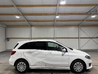 skadebil auto Mercedes B-klasse 220d 130kW Automaat Ambition 2019/6