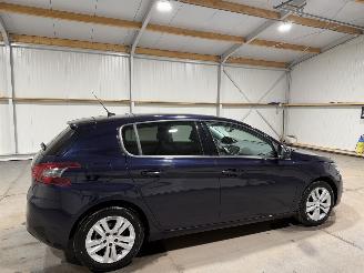 Peugeot 308 1.2PureTech 81kW Blue Lease Executive picture 5