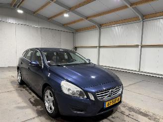 Volvo V-60 1.6 T3 110kW Airco Momentum picture 3