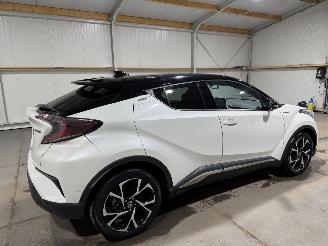Toyota CH-R 1.8Hybrid 72kW Executive picture 5