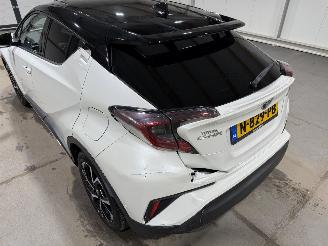 Toyota CH-R 1.8Hybrid 72kW Executive picture 18