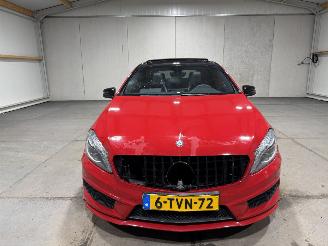 Mercedes A-klasse 180  90kW Automaat Ambition Pano Comfort picture 4