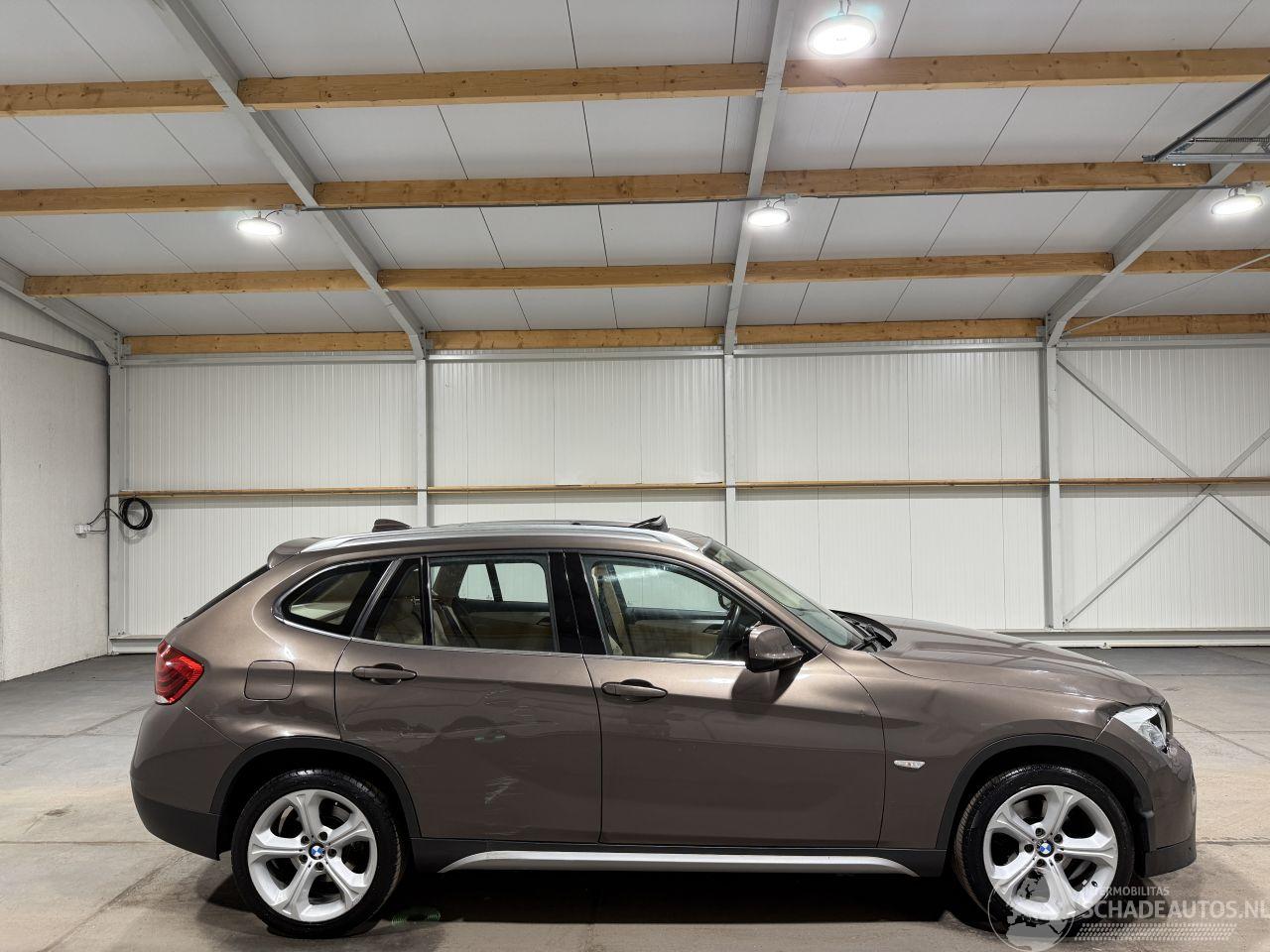 BMW X1 sDrive20i 135kW Automaat Pano Business
