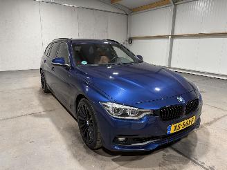 BMW 3-serie 320i 135kW Automaat Luxury Edition picture 3