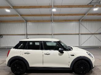 damaged passenger cars Mini One 1.5 55kW One First 2015/12