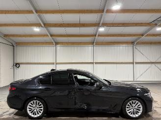 skadebil auto BMW 5-serie 530d 3.0 210kW Automaat X-Drive High Executive Schuifkantel 2023/5