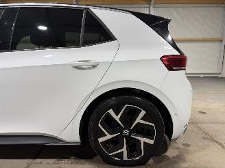 Volkswagen ID.3 59kWh 150kW Pro Business picture 30