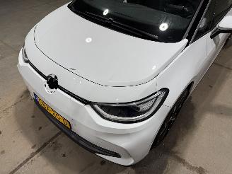 Volkswagen ID.3 59kWh 150kW Pro Business picture 21