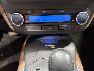 Toyota Avensis 1.8VVT-i  108kW Automaat Lease Pro picture 38