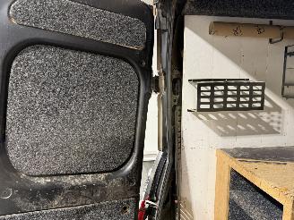 Peugeot Boxer 2.2BlueHDI 103kW L3H2 Premium picture 29