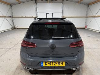 Volkswagen Golf 1.4TSI 110kW Automaat Highline Pano Business R picture 7