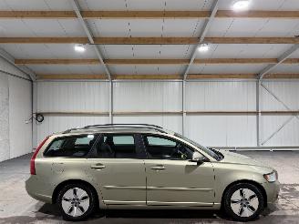 Vaurioauto  passenger cars Volvo V-50 1.6d 80kW S&S Advantage 2010/2