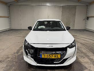 Peugeot e-208 50kWh 100kW Active Pack picture 4