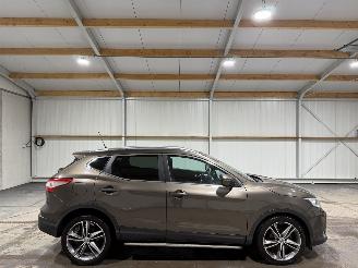 krockskadad bil auto Nissan Qashqai 1.2 85kW Automaat Pano Tekna 2015/10