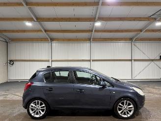 Unfallwagen Opel Corsa 1.4-16V 66kW Cosmo 2008/4