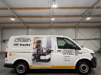 Vaurioauto  commercial vehicles Volkswagen Transporter 2.0TDI 75kW Highline 2019/2