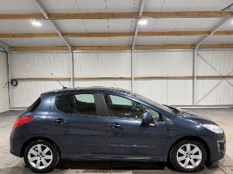 krockskadad bil auto Peugeot 308 1.6VTi 88kW Clima Première 2011/11