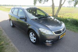 Kia Cee d 1.4 Cvvt 90pk Seven Airco Navigatie Clima Camera   2011 picture 11