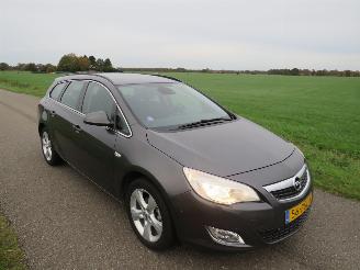 Opel Astra SPORTS TOURER 1.4 Turbo Edition  120pk Navigatie [ schadevrij  2011 picture 2