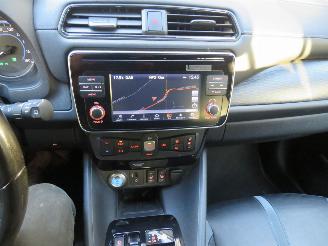 Nissan Leaf Tekna Automaat 2018  140.000km nap Camera Navigatie Clima Leer  [ nieuwstaat picture 14