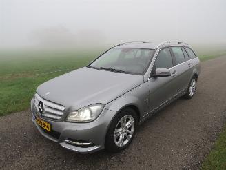 krockskadad bil auto Mercedes C-klasse 220 CDI 170pk Business Avangarde  2012 Estate navigatie  leer camera [ schadevrij 2012/5