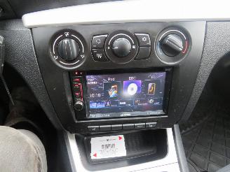 BMW 1-serie 116 2.0 122pk 5drs Business Line 2011  Airco Navigatie   216.000km topstaat picture 10