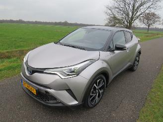 Toyota CH-R 1.8 Automaat  Hybride /Benzine Elektriciteit Bi Tone  Euro 6  2017 Topstaat picture 5