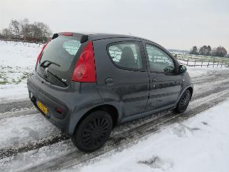 Avarii autoturisme Peugeot 107 1.0 12v  89.000km  100% Orgineel 5drs Airco  [ nieuwstaat  2009 2009/10