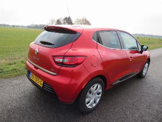 uszkodzony samochody osobowe Renault Clio Renault Clio 0.9 TCe 90pk Limited Airco Navigatie  2017 2017/5